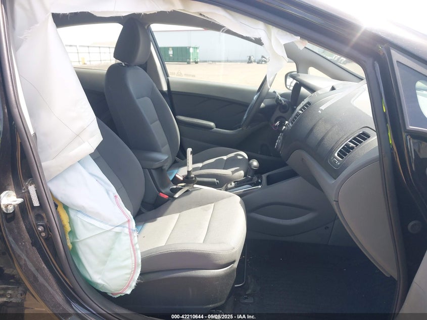 2017 KIA FORTE LX - 3KPFK4A79HE029779