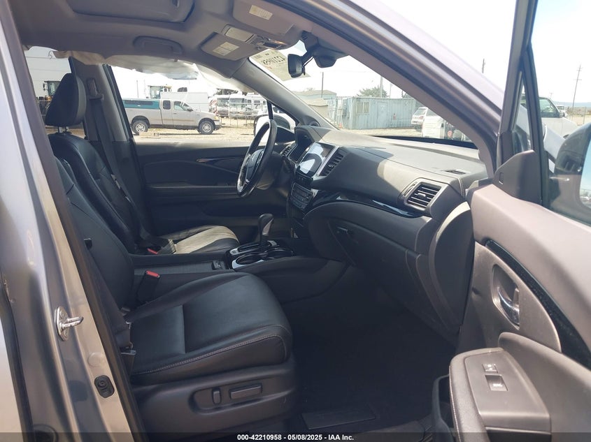 2018 HONDA RIDGELINE RTL-E - 5FPYK3F7XJB007681