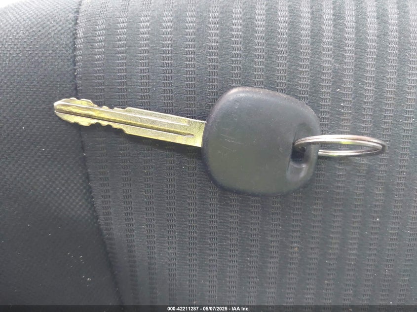 2018 TOYOTA RAV4 LE - JTMBFREV9JJ257072