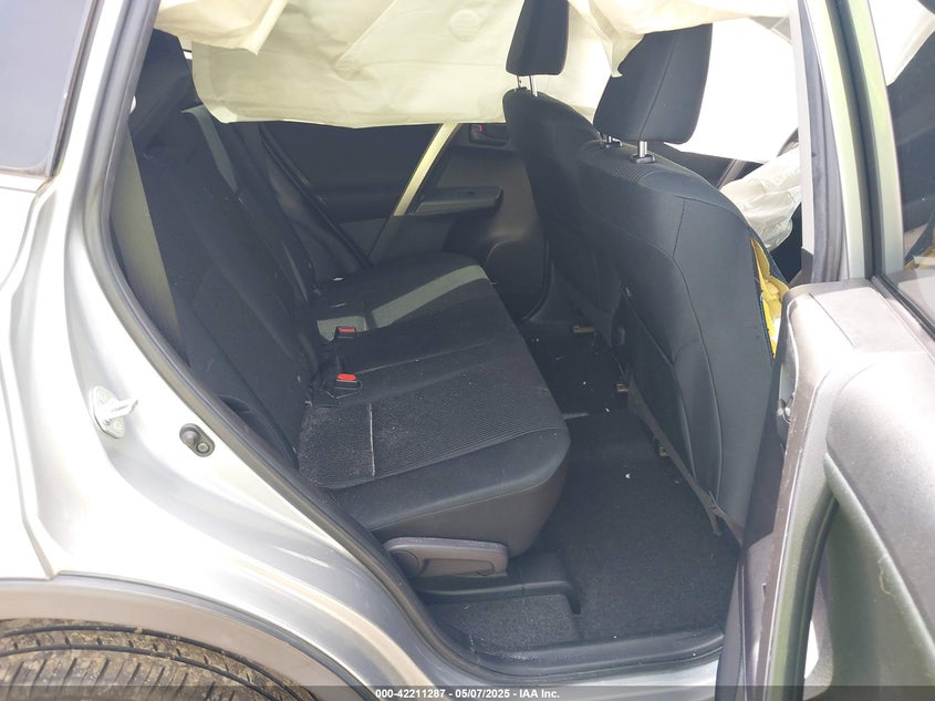 2018 TOYOTA RAV4 LE - JTMBFREV9JJ257072