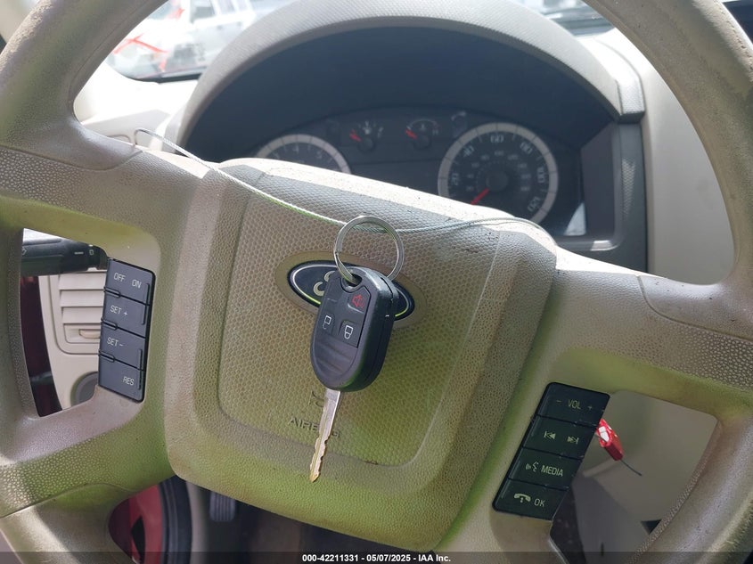 2011 Ford Escape Xls VIN: 1FMCU0C70BKB02945 Lot: 42211331