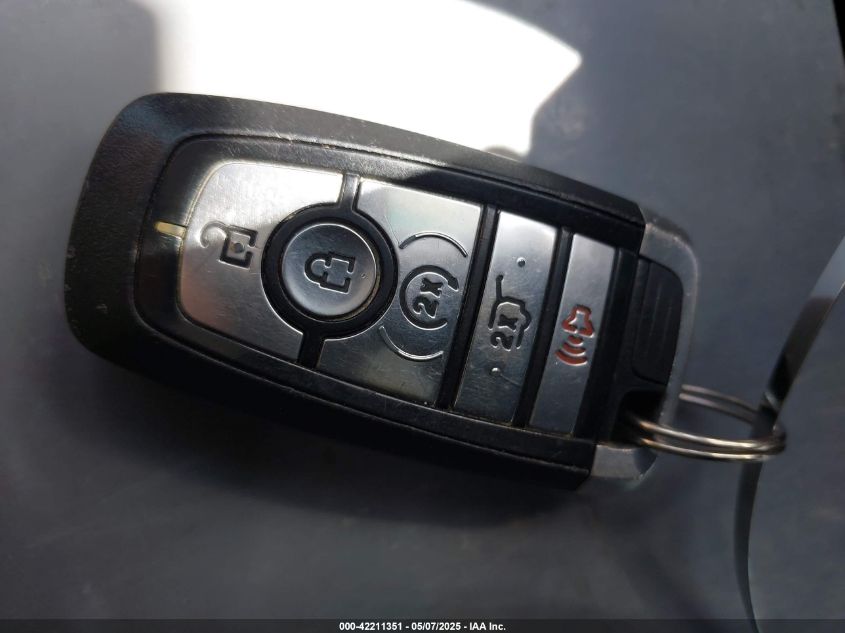 2019 Ford Explorer Xlt VIN: 1FM5K8D89KGB26104 Lot: 42211351