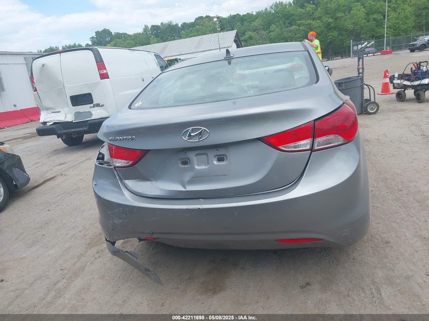 2012 HYUNDAI ELANTRA VIN: KMHDH4AE1CU312428