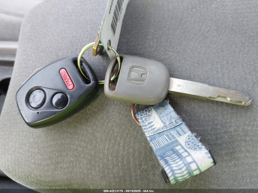 2008 HONDA CIVIC VIN: 1HGFA16578L102293
