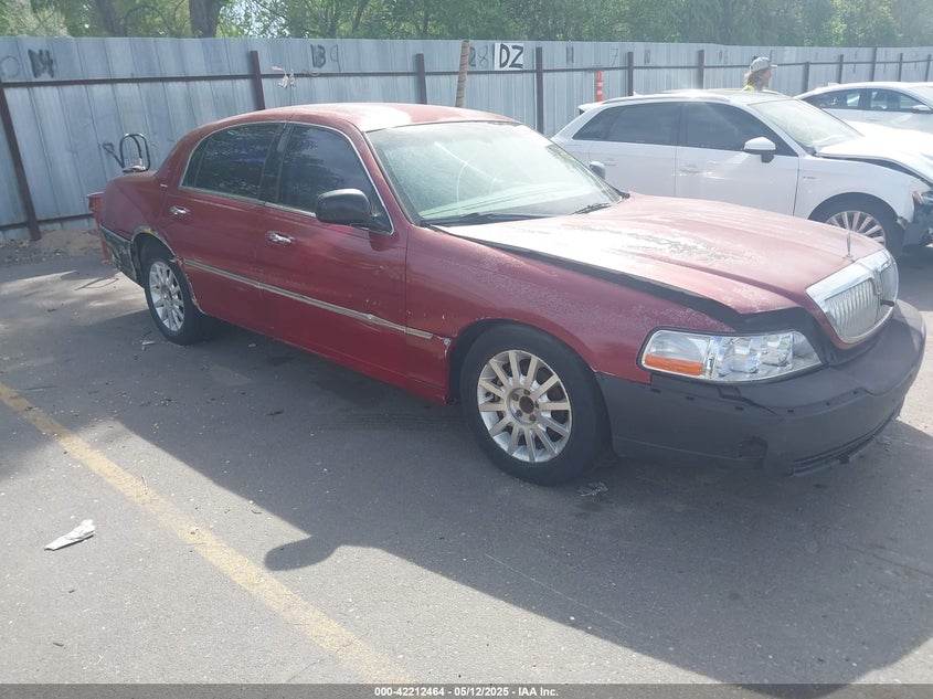 2006 LINCOLN TOWN CAR VIN: 1LNHM81VX6Y635829
