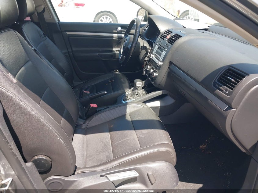 2010 VOLKSWAGEN JETTA VIN: 3VWRZ7AJ9AM153873