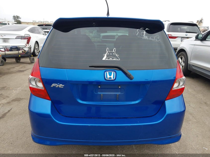 2008 HONDA FIT VIN: JHMGD38668S045956