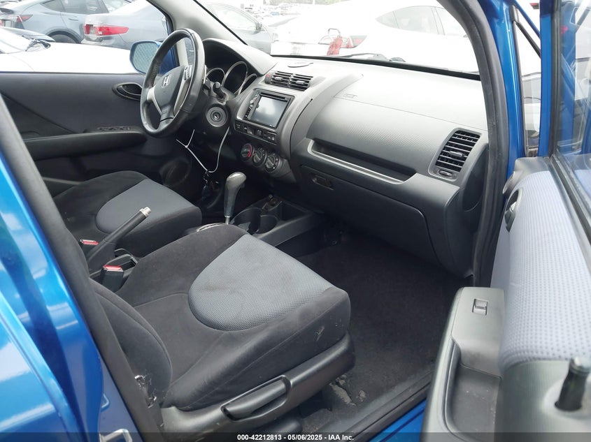 2008 HONDA FIT VIN: JHMGD38668S045956
