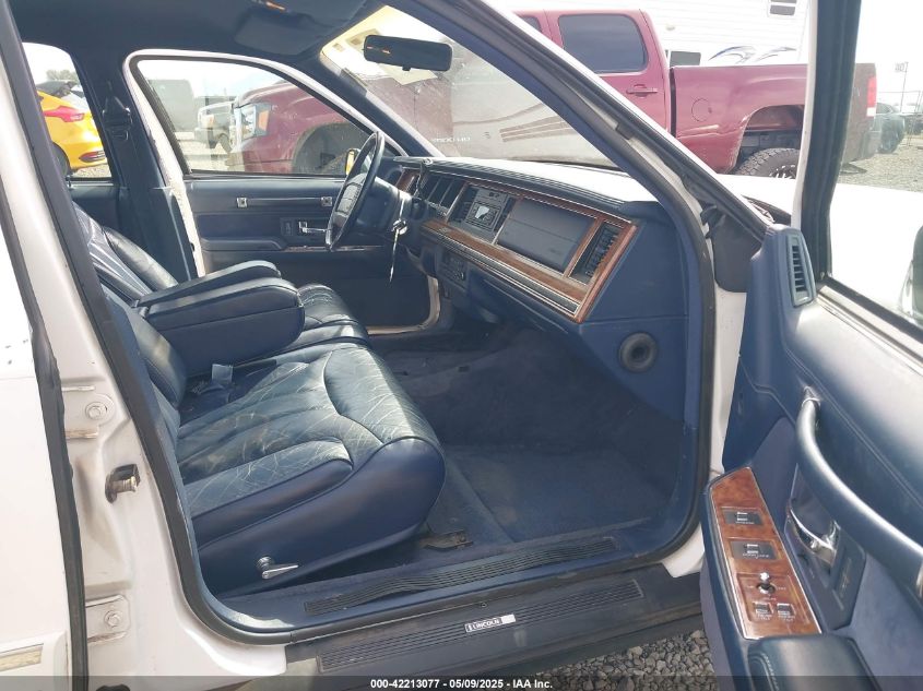 1LNLM82WXRY684891 1994 LINCOLN TOWN CAR photo no. 5