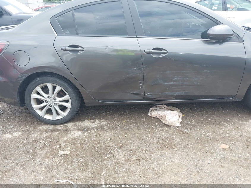 2011 MAZDA MAZDA3 VIN: JM1BL1W62B1395006