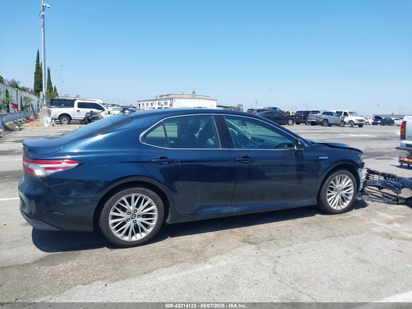 2019 TOYOTA CAMRY HYBRID XLE - 4T1B21HK6KU512223