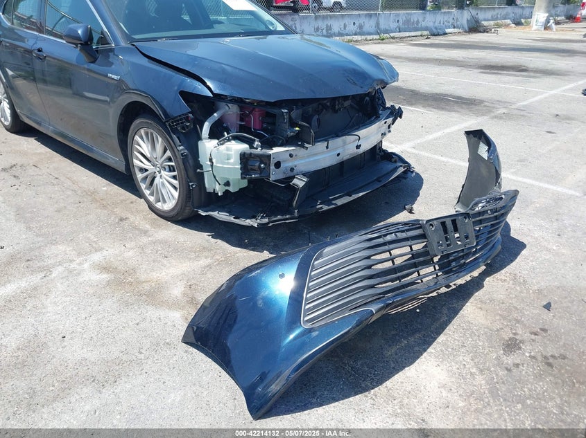 2019 TOYOTA CAMRY HYBRID XLE - 4T1B21HK6KU512223