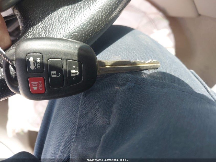 2012 TOYOTA CAMRY VIN: 4T1BF1FK5CU523805