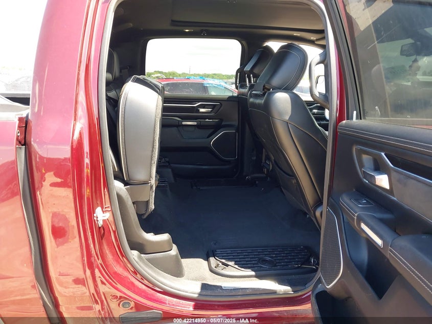 2019 RAM 1500 LARAMIE  4X4 5'7 BOX - 1C6SRFJT2KN903841