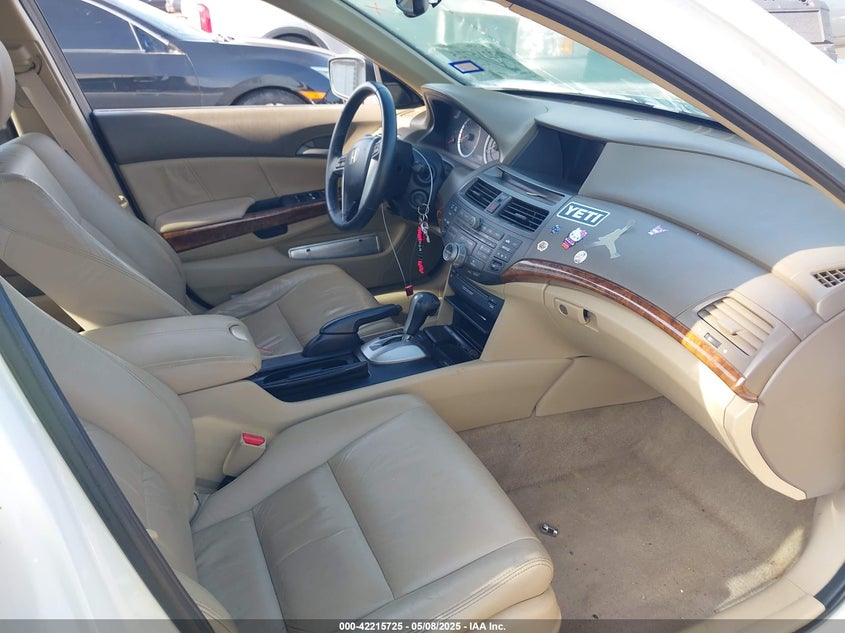 2010 HONDA ACCORD VIN: 1HGCP3F84AA031563