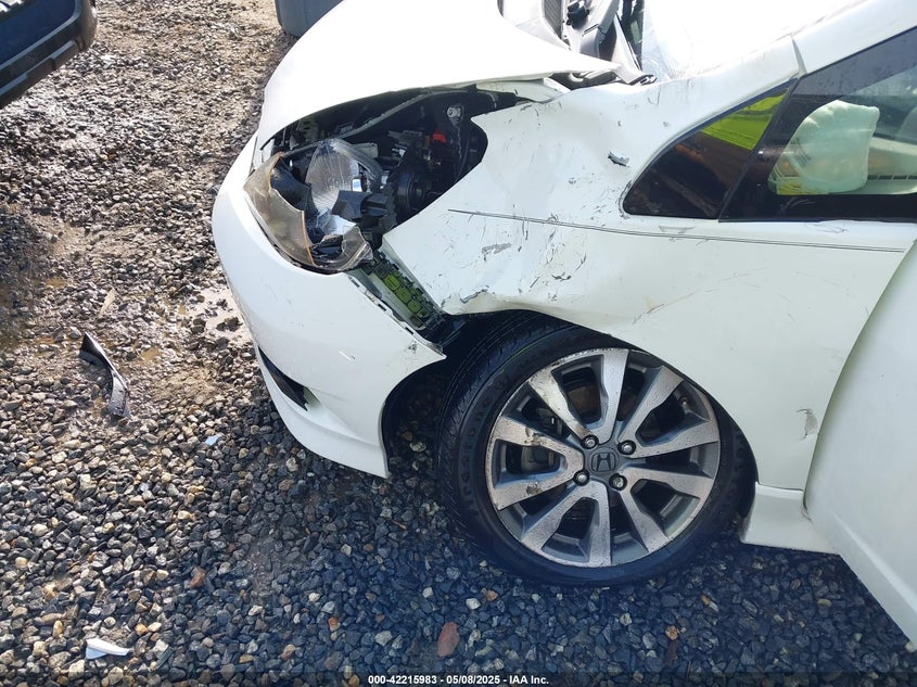 2012 HONDA FIT VIN: JHMGE8G5XCC000492