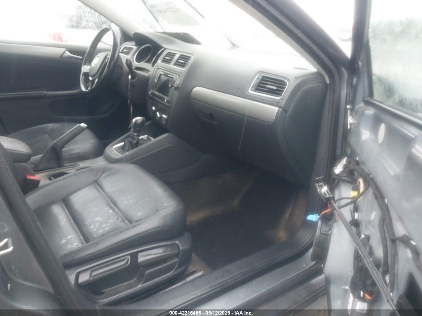 2017 VOLKSWAGEN JETTA VIN: 3VWDB7AJ6HM215805