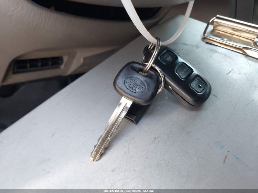 2003 Toyota Sequoia Sr5 V8 VIN: 5TDZT34A53M155681 Lot: 42216568