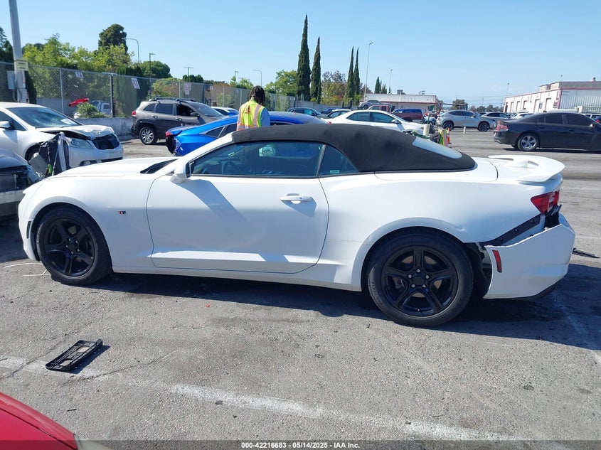 2020 CHEVROLET CAMARO LS/LT - 1G1FB3DX6L0111596