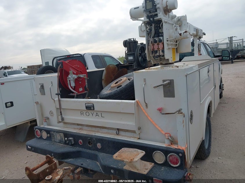 2019 Ford F-350 Chassis Xl VIN: 1FD8X3HT8KEF79643 Lot: 42216862