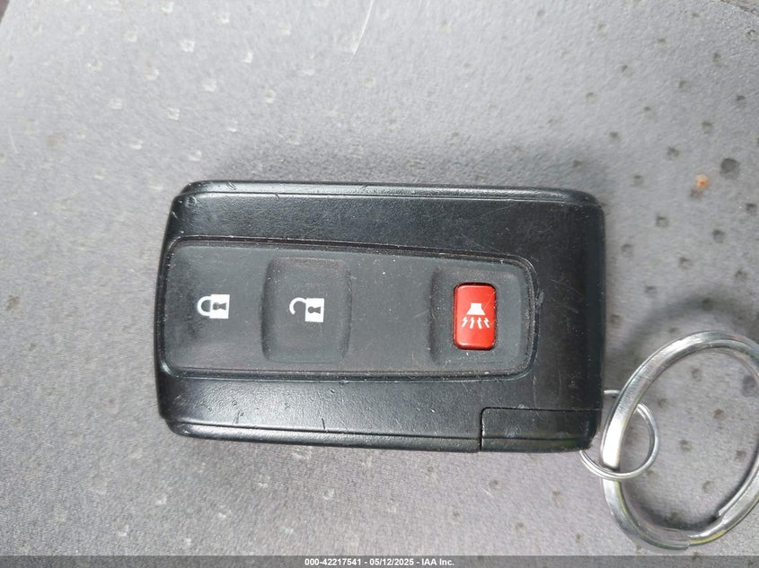 2008 TOYOTA PRIUS VIN: JTDKB20U883388008
