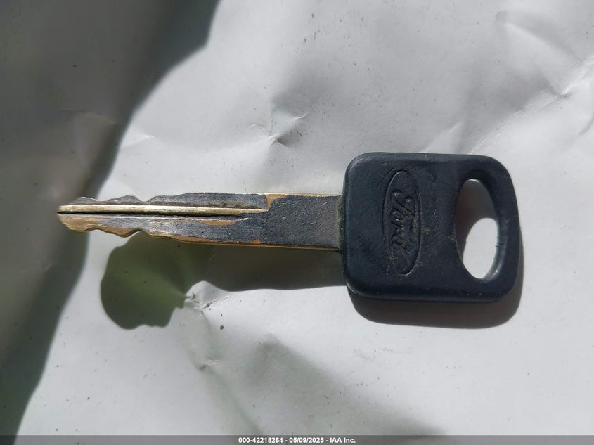 2002 Ford F-350 Lariat/Xl/Xlt VIN: 1FTSW31F32EB84853 Lot: 42218264