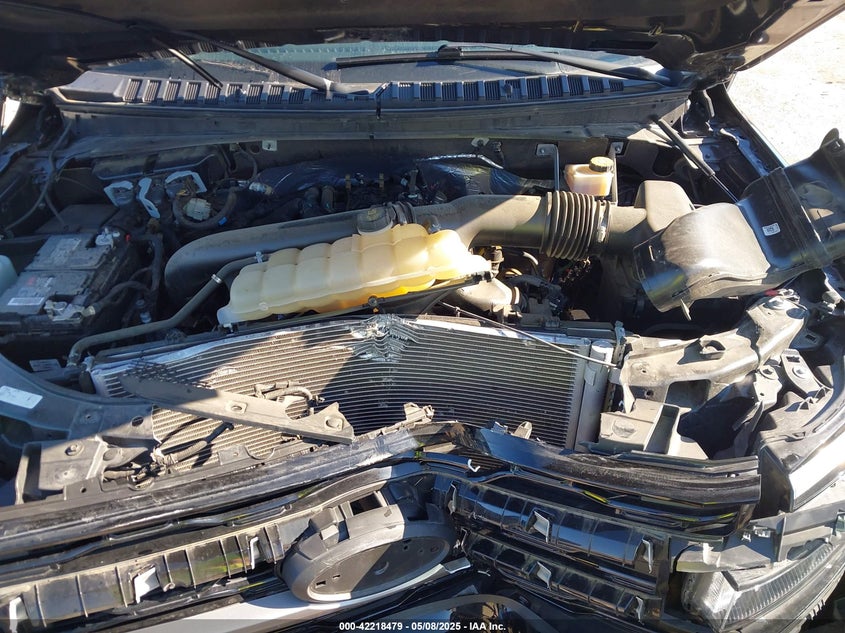 VIN 1FMJU1HTXNEA03300 2022 FORD EXPEDITION XLT