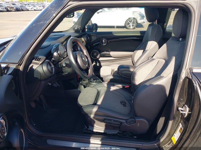 2015 MINI HARDTOP VIN: WMWXP7C52F2A59834