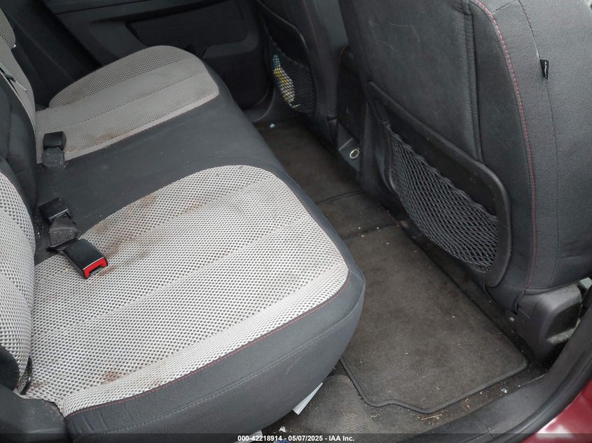 2011 CHEVROLET EQUINOX VIN: 2CNALDECXB6205725