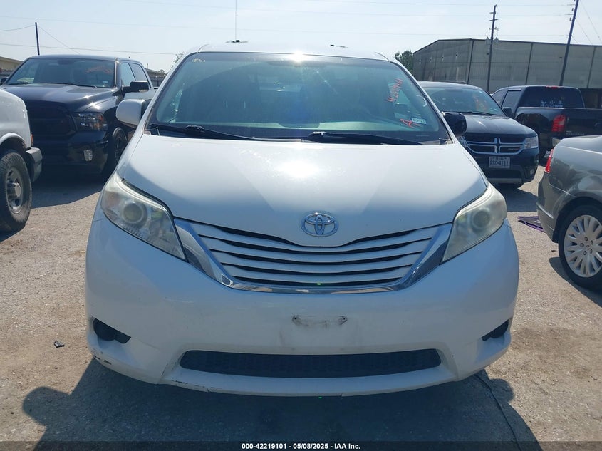 2017 TOYOTA SIENNA LE 8 PASSENGER - 5TDKZ3DC5HS802511