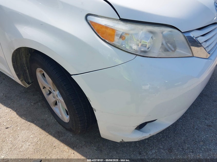 2017 TOYOTA SIENNA LE 8 PASSENGER - 5TDKZ3DC5HS802511