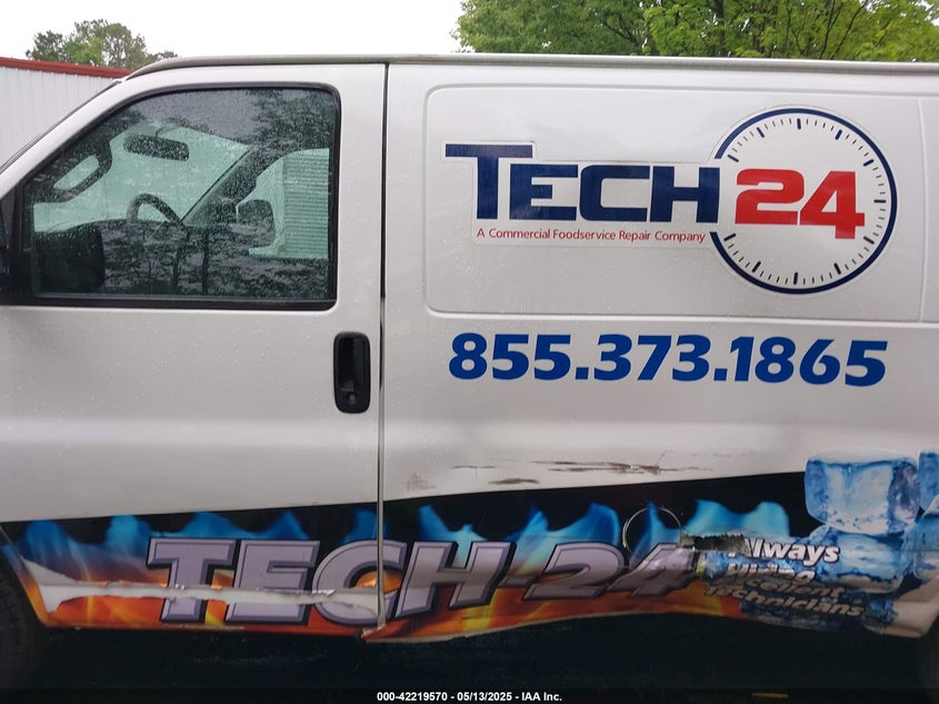 2017 CHEVROLET EXPRESS G2500 VIN: 1GCWGAFF4H1132028