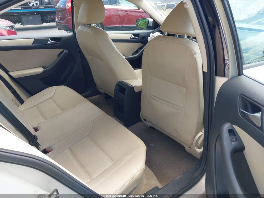 2011 VOLKSWAGEN JETTA VIN: 3VWDZ7AJ1BM053407