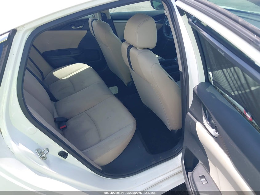 2017 HONDA CIVIC VIN: 2HGFC2F58HH552449