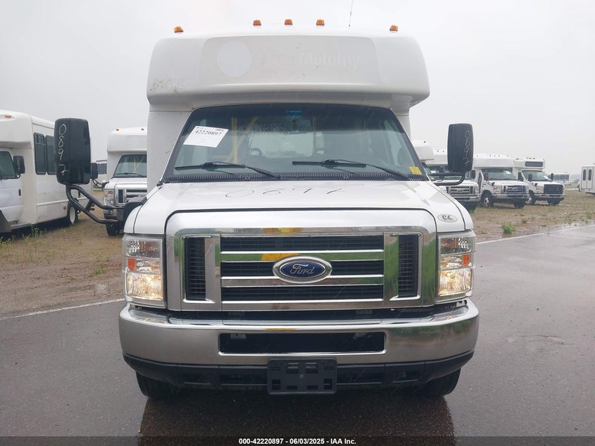 2019 Ford E-450 Cutaway VIN: 1FDFE4FS4KDC59657 Lot: 42220897