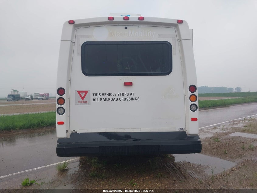 2019 Ford E-450 Cutaway VIN: 1FDFE4FS4KDC59657 Lot: 42220897