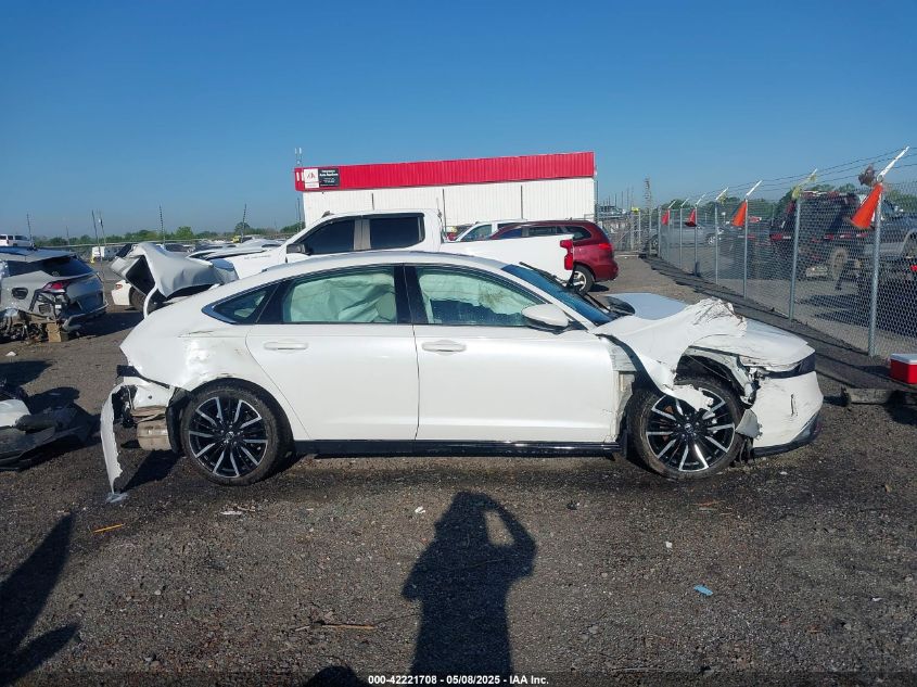 2023 Honda Accord Hybrid Touring VIN: 1HGCY2F82PA027365 Lot: 42221708