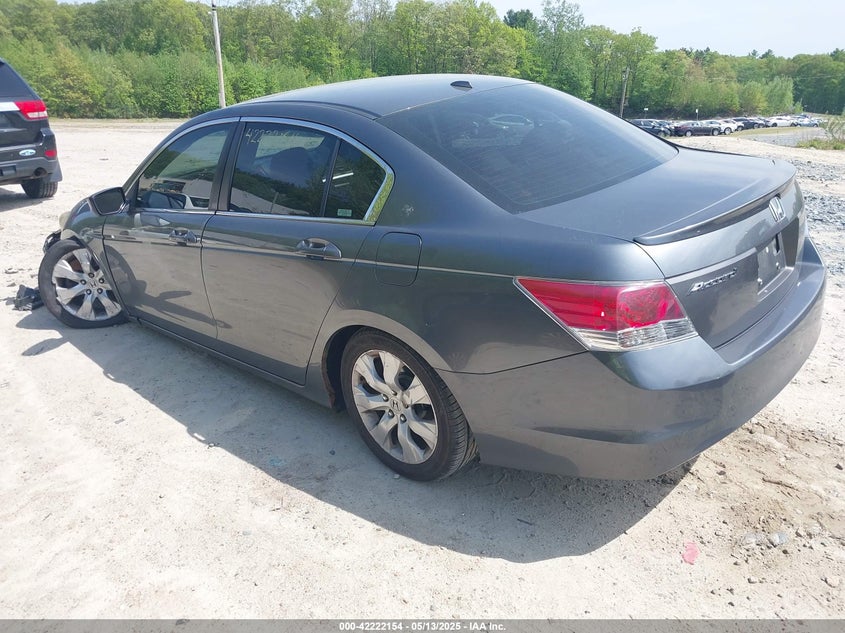 2008 HONDA ACCORD VIN: 1HGCP26898A132943
