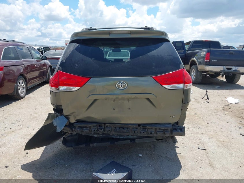 2011 TOYOTA SIENNA VIN: 5TDYK3DCXBS008982