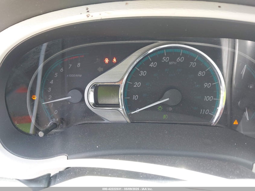 2011 TOYOTA SIENNA VIN: 5TDYK3DCXBS008982