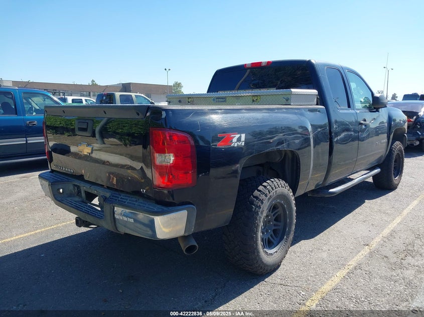 2007 CHEVROLET SILVERADO VIN: 1GCEK19C57Z517013