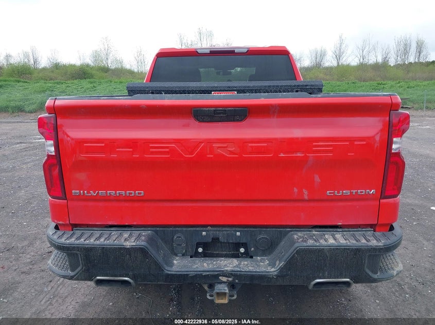2021 CHEVROLET SILVERADO 1500 4WD  SHORT BED CUSTOM TRAIL BOSS/4WD  STANDARD BED CUSTOM TRAIL BOSS - 1GCPYCEF2MZ428353