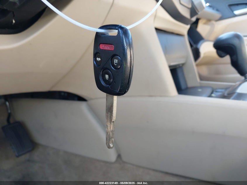 2012 HONDA ACCORD VIN: 1HGCP2F60CA025237