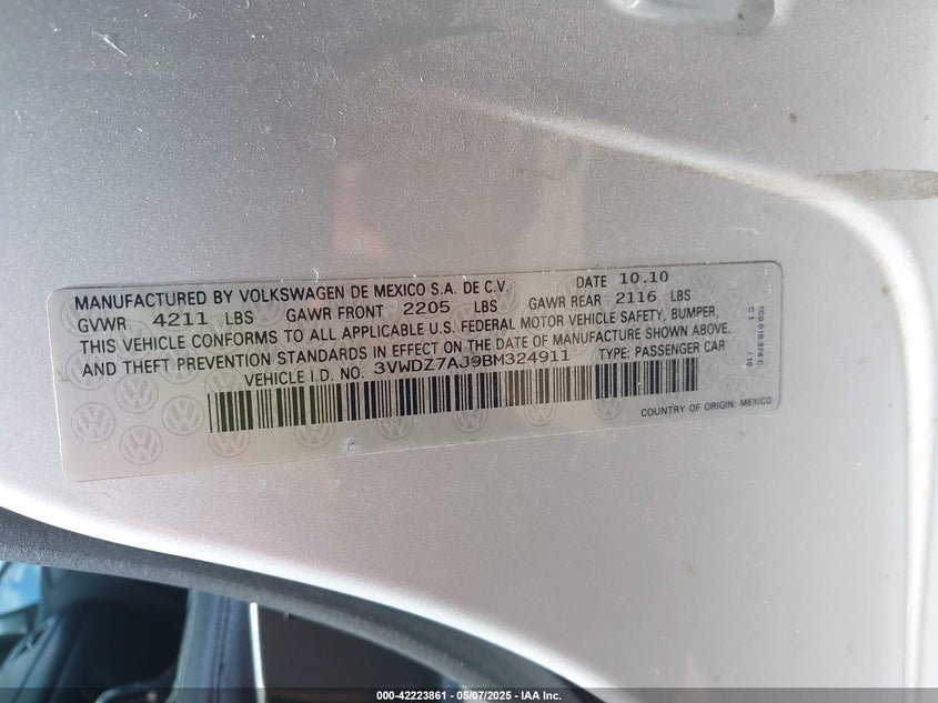 2011 VOLKSWAGEN JETTA VIN: 3VWDZ7AJ9BM324911