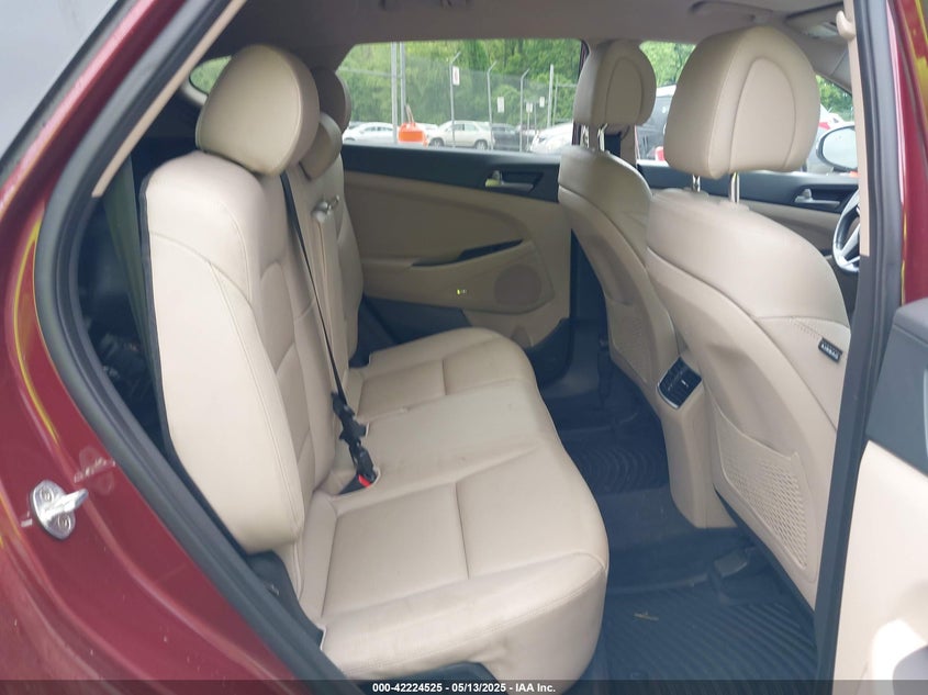 2017 HYUNDAI TUCSON VIN: KM8J3CA43HU533913