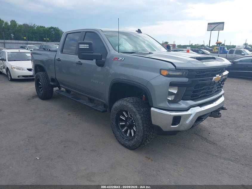 1GC4YLEY8RF320140 2024 CHEVROLET SILVERADO photo no. 2