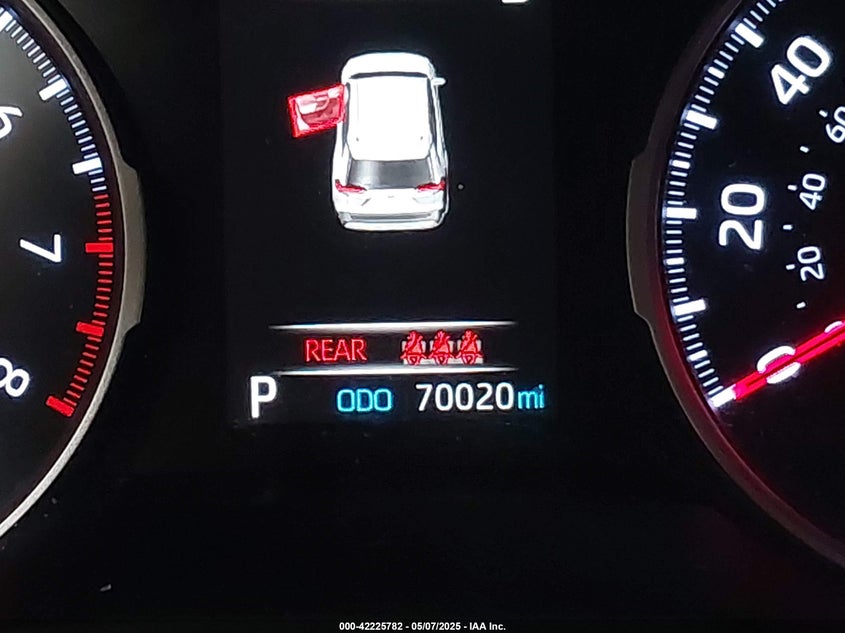 2019 TOYOTA RAV4 XLE - JTMW1RFV5KD003681