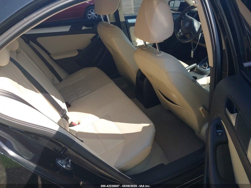 2014 VOLKSWAGEN JETTA VIN: 3VWD07AJ5EM291940