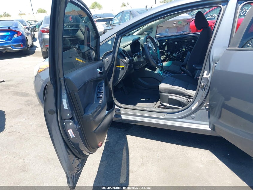 2016 KIA FORTE LX - KNAFX4A60G5589965