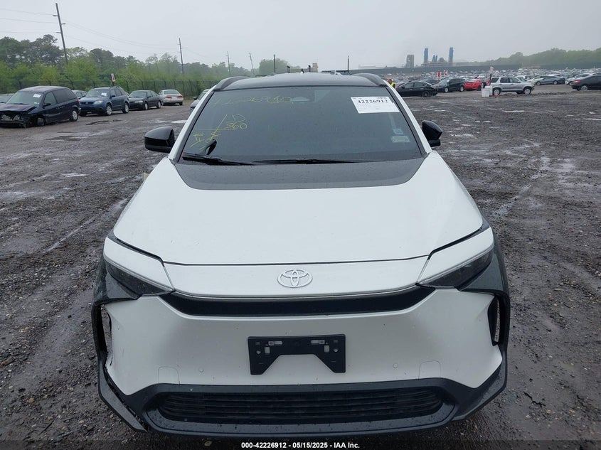 VIN JTMABACA6RA083823 2024 TOYOTA BZ4X XLE